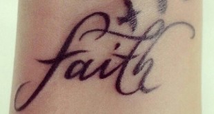 faith tattoo mit Vögel am Handgelenk